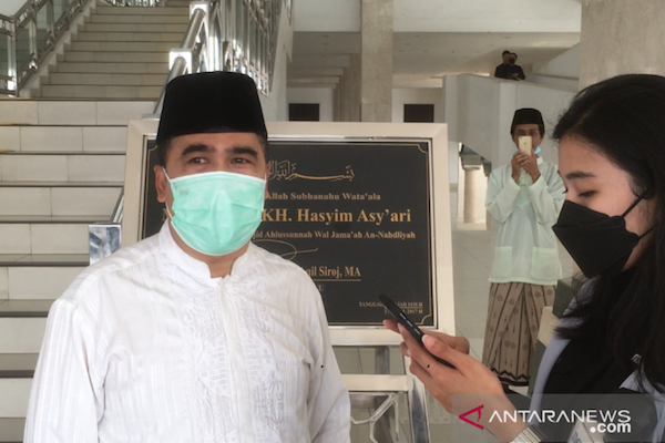 Penjelasan Suprato Tentang Pelaksanaan Salat Id di Masjid Raya Hasyim Asy'ari - Slot Informasi Online